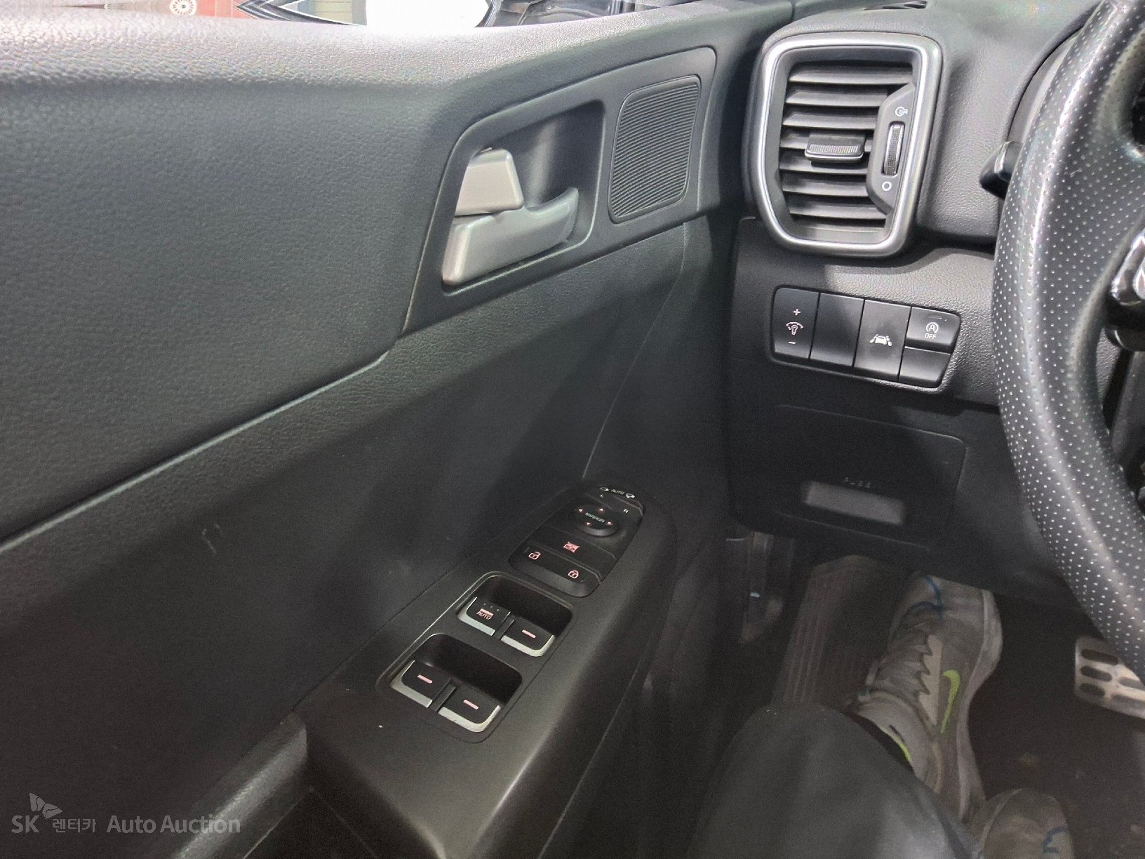 2022 - kia sportage