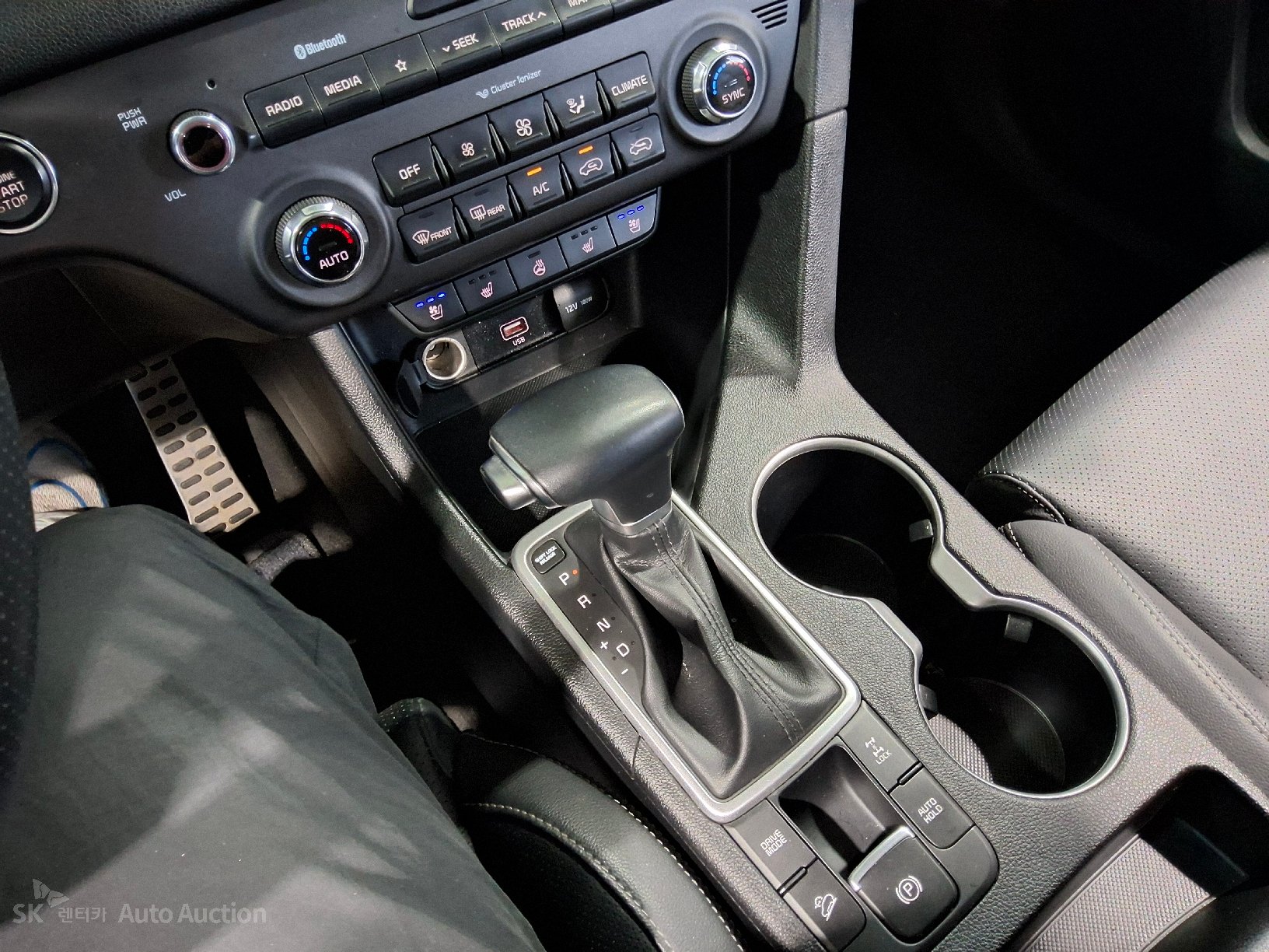 2022 - kia sportage