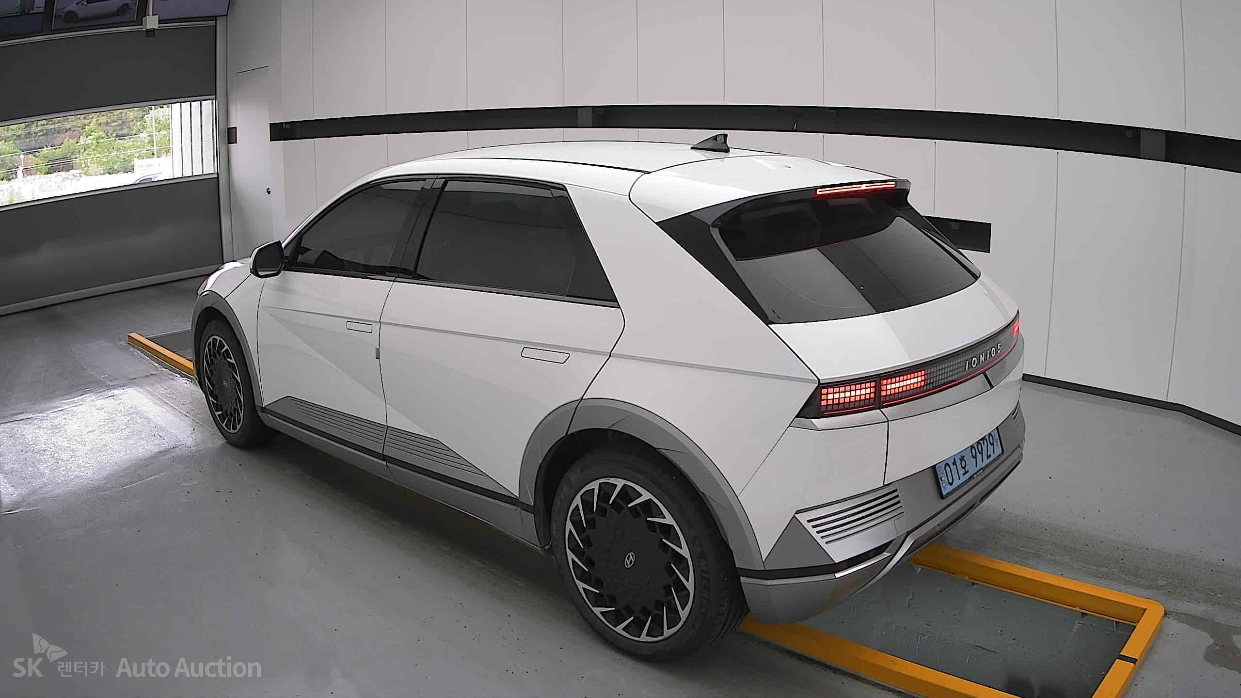 2022 - hyundai ioniq
