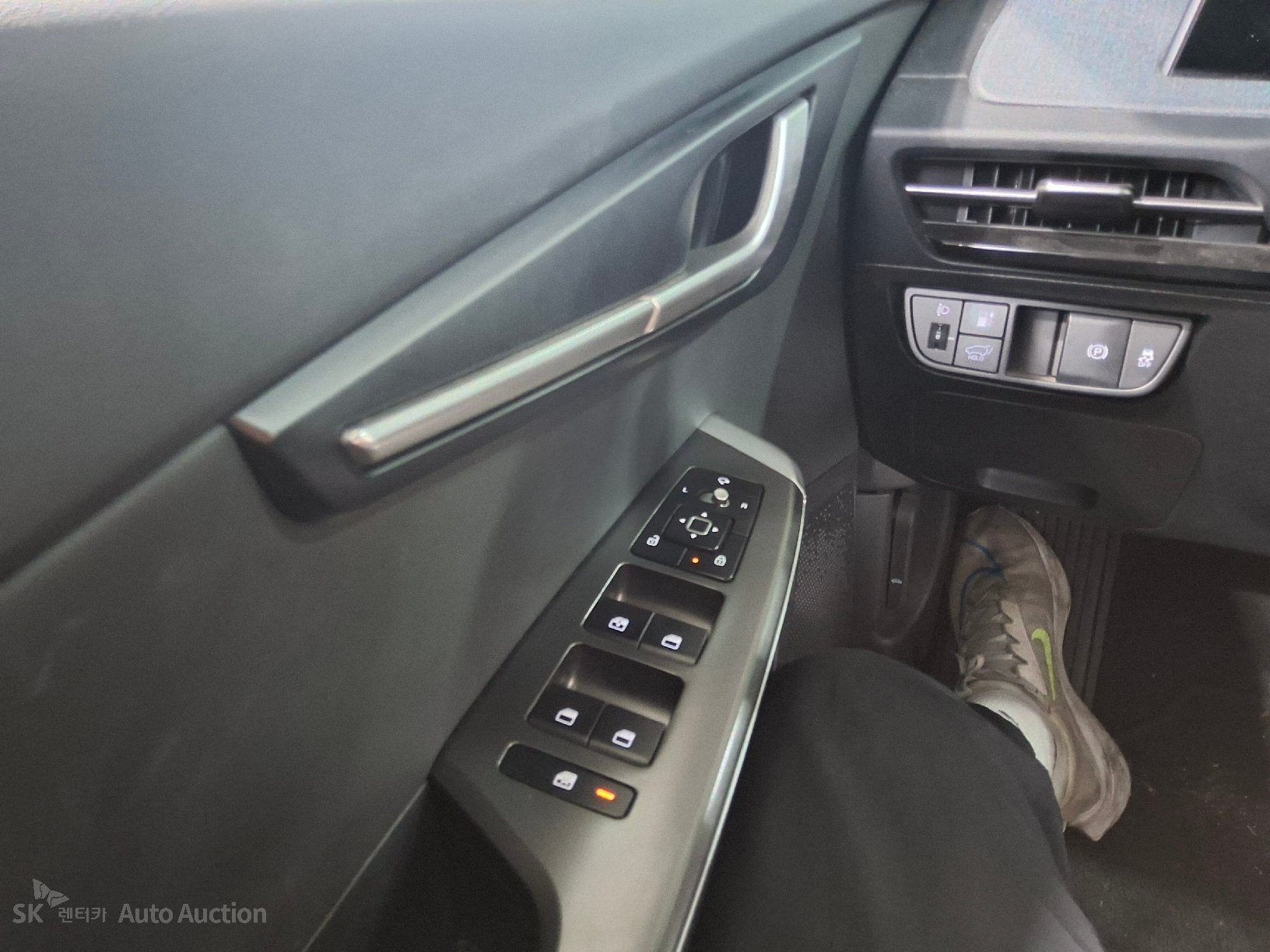 2022 - kia ev6