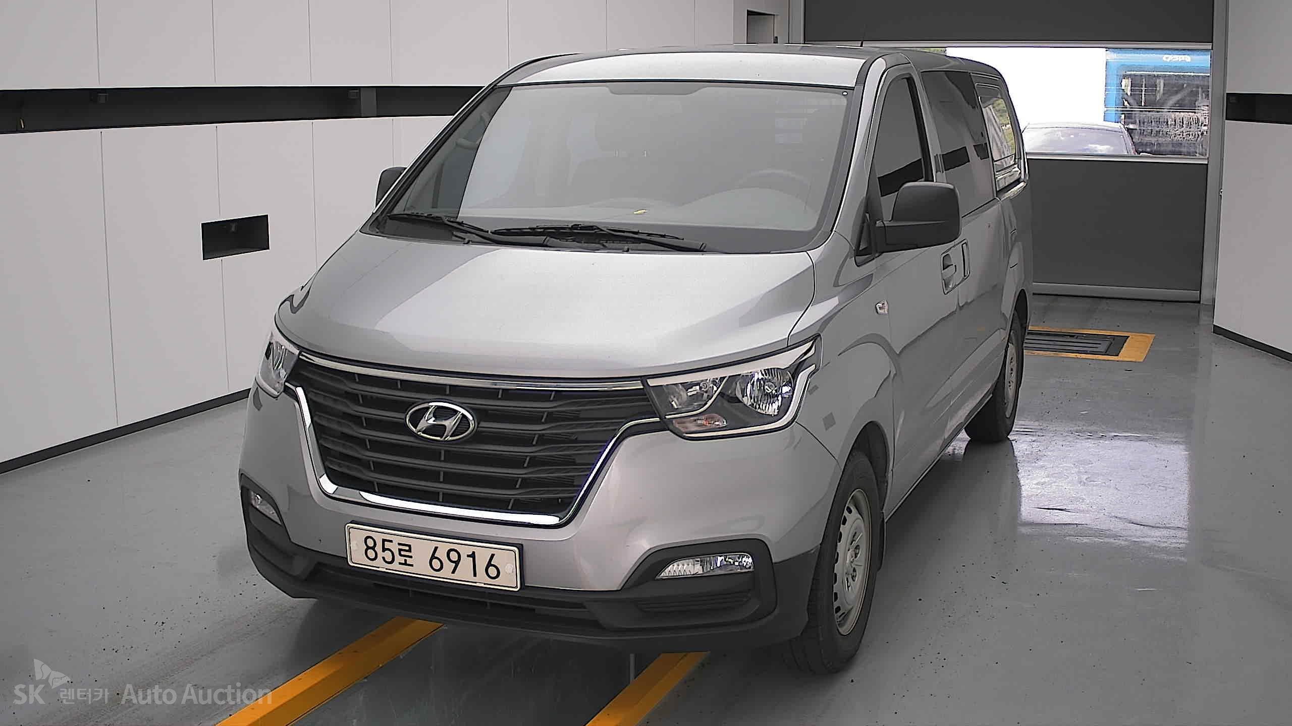 2021 - hyundai grand starex