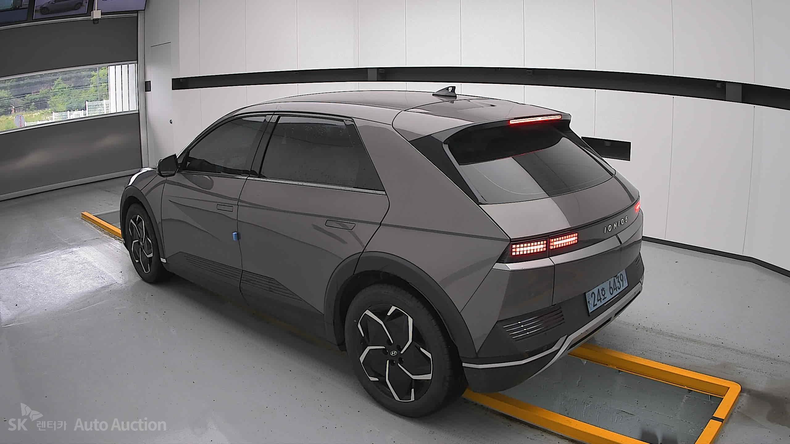 2022 - hyundai ioniq