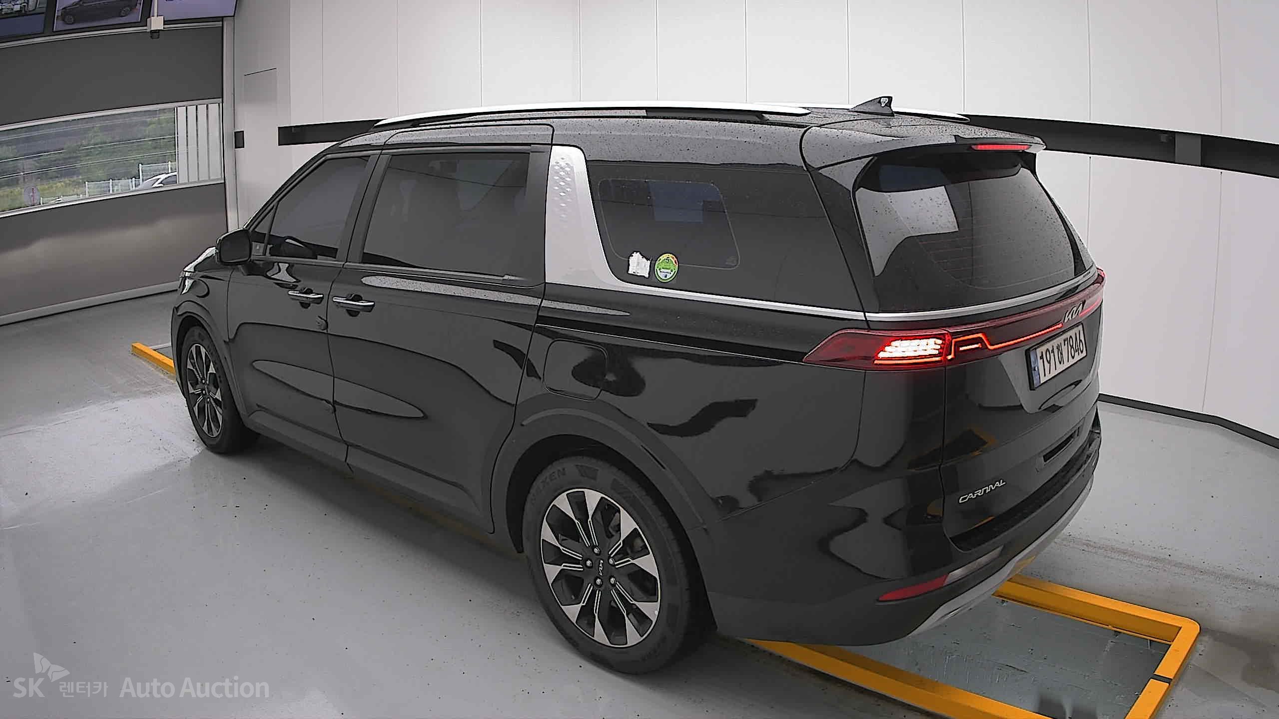 2023 - kia carnival