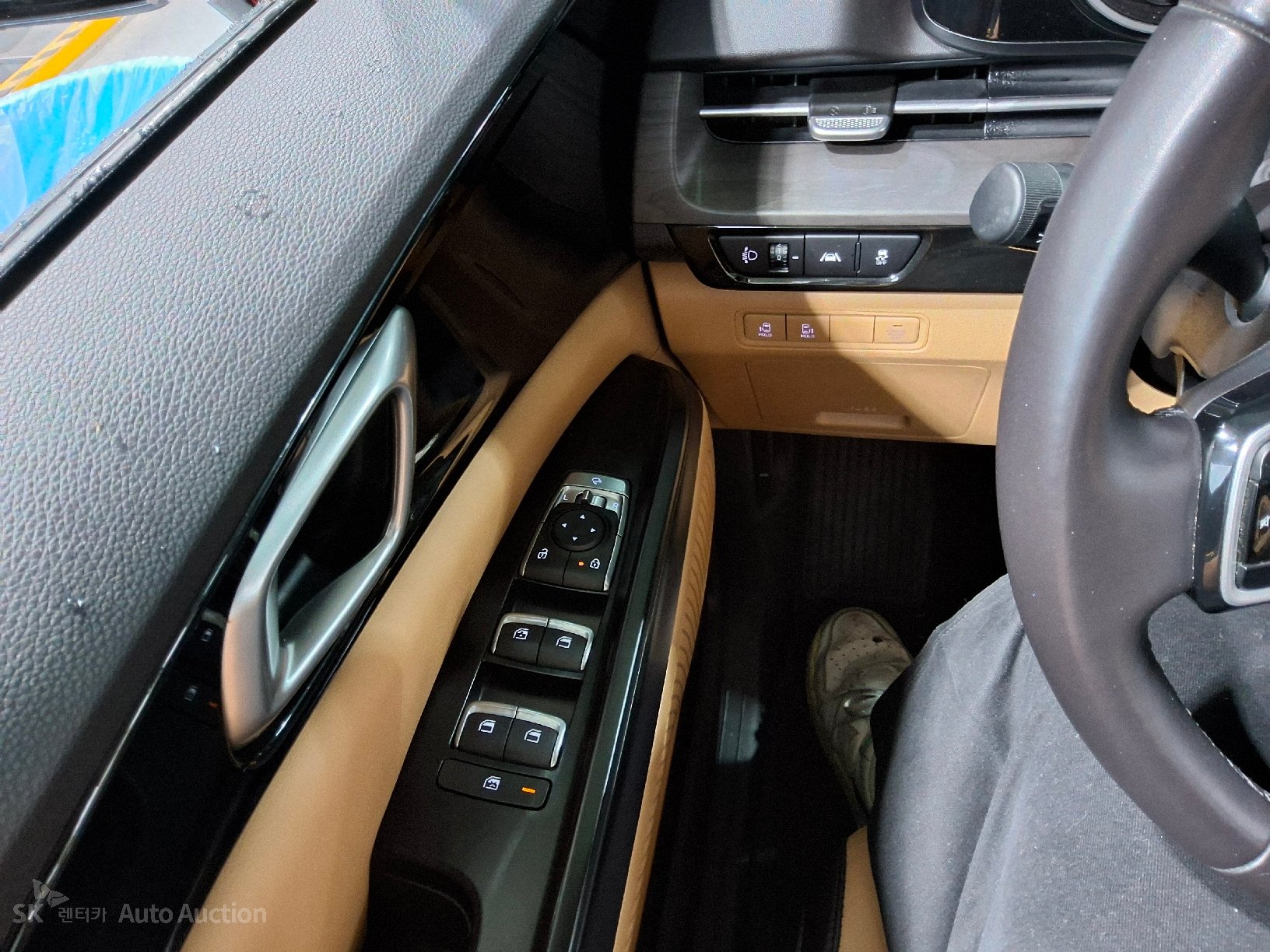 2023 - kia carnival