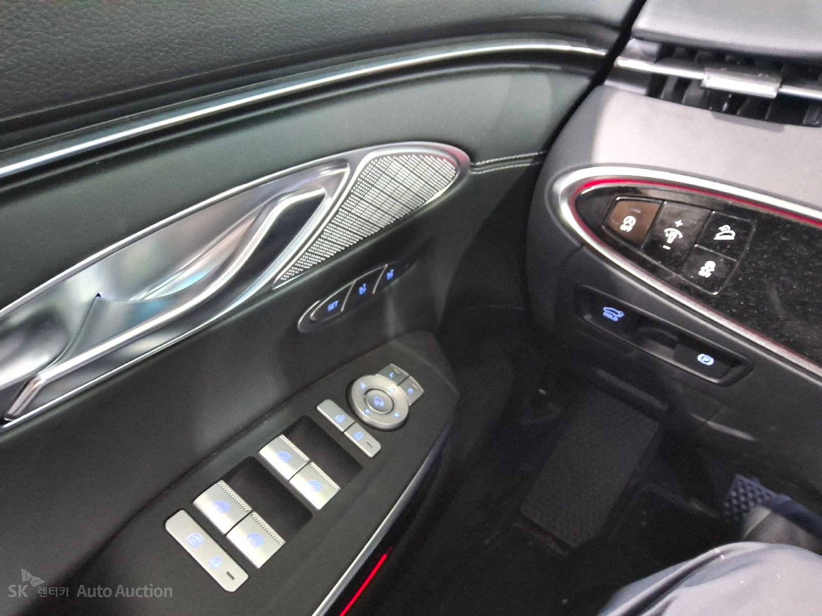2023 - genesis gv70