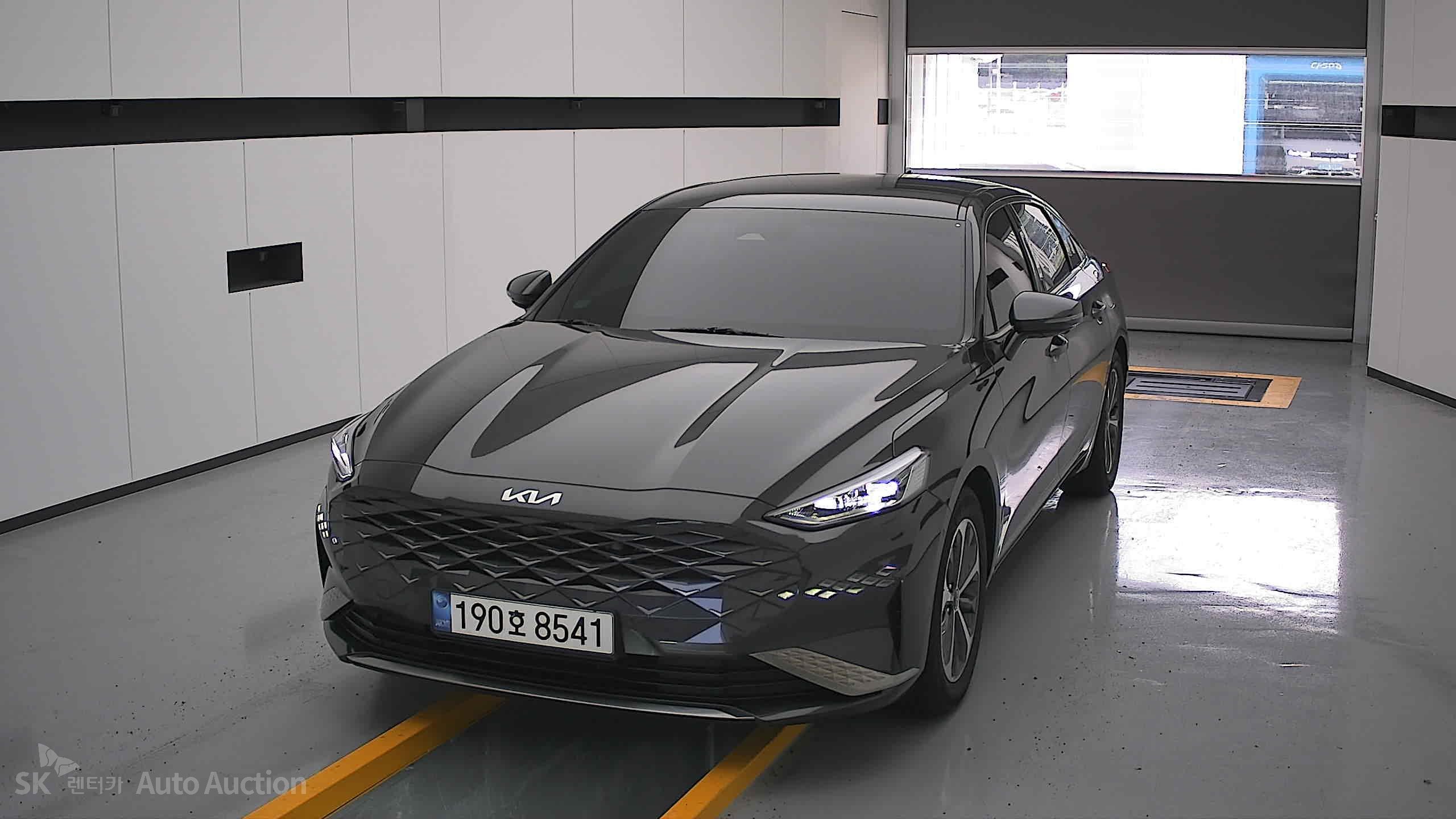 2023 - kia k8