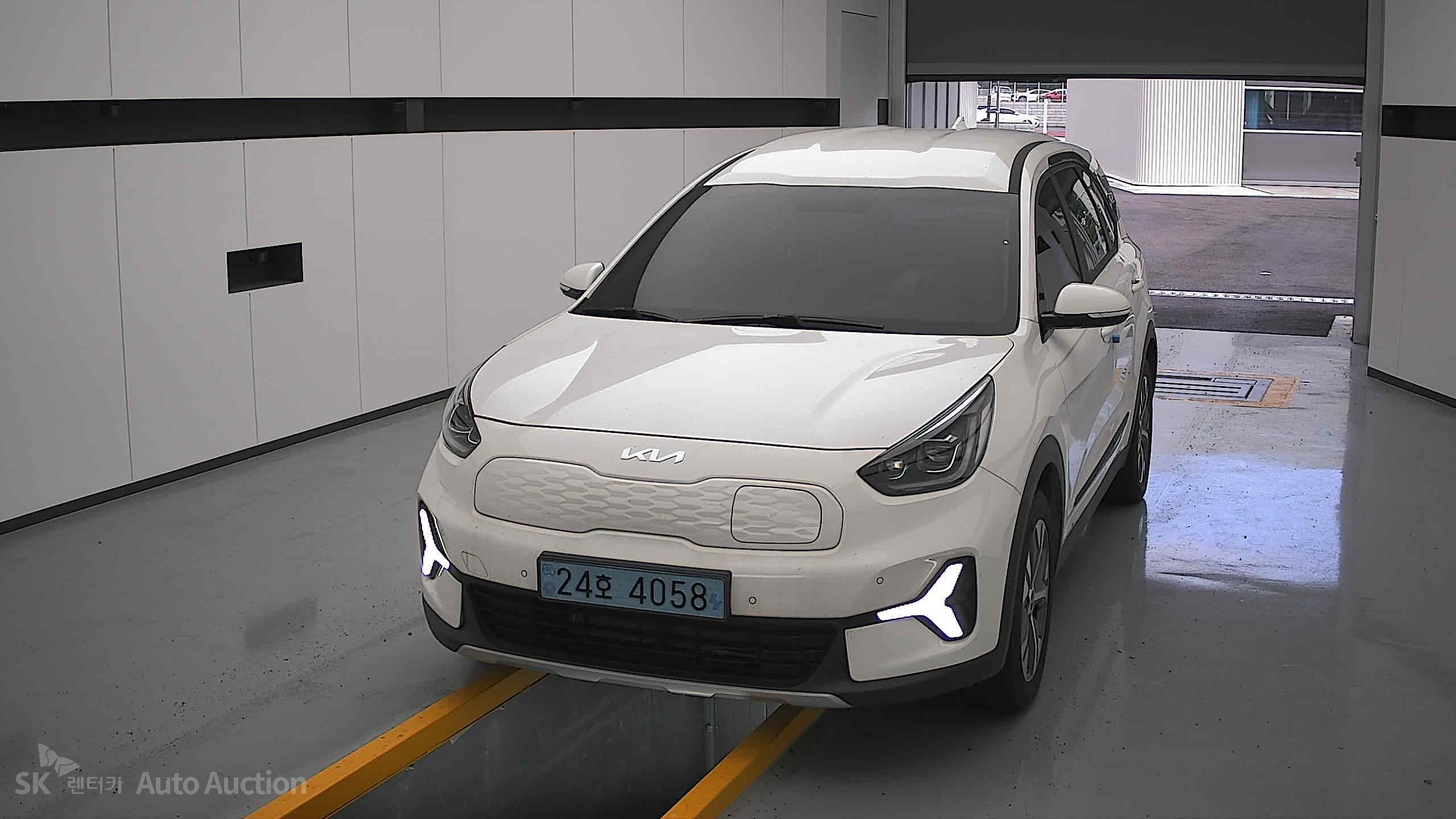 2023 - kia niro