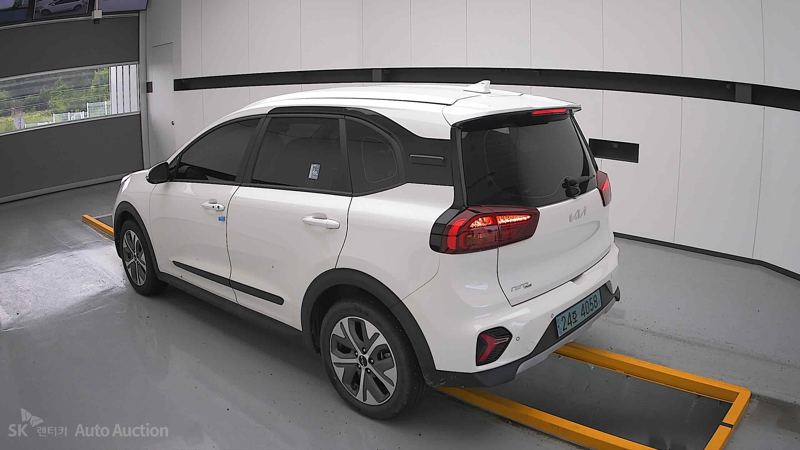 2023 - kia niro