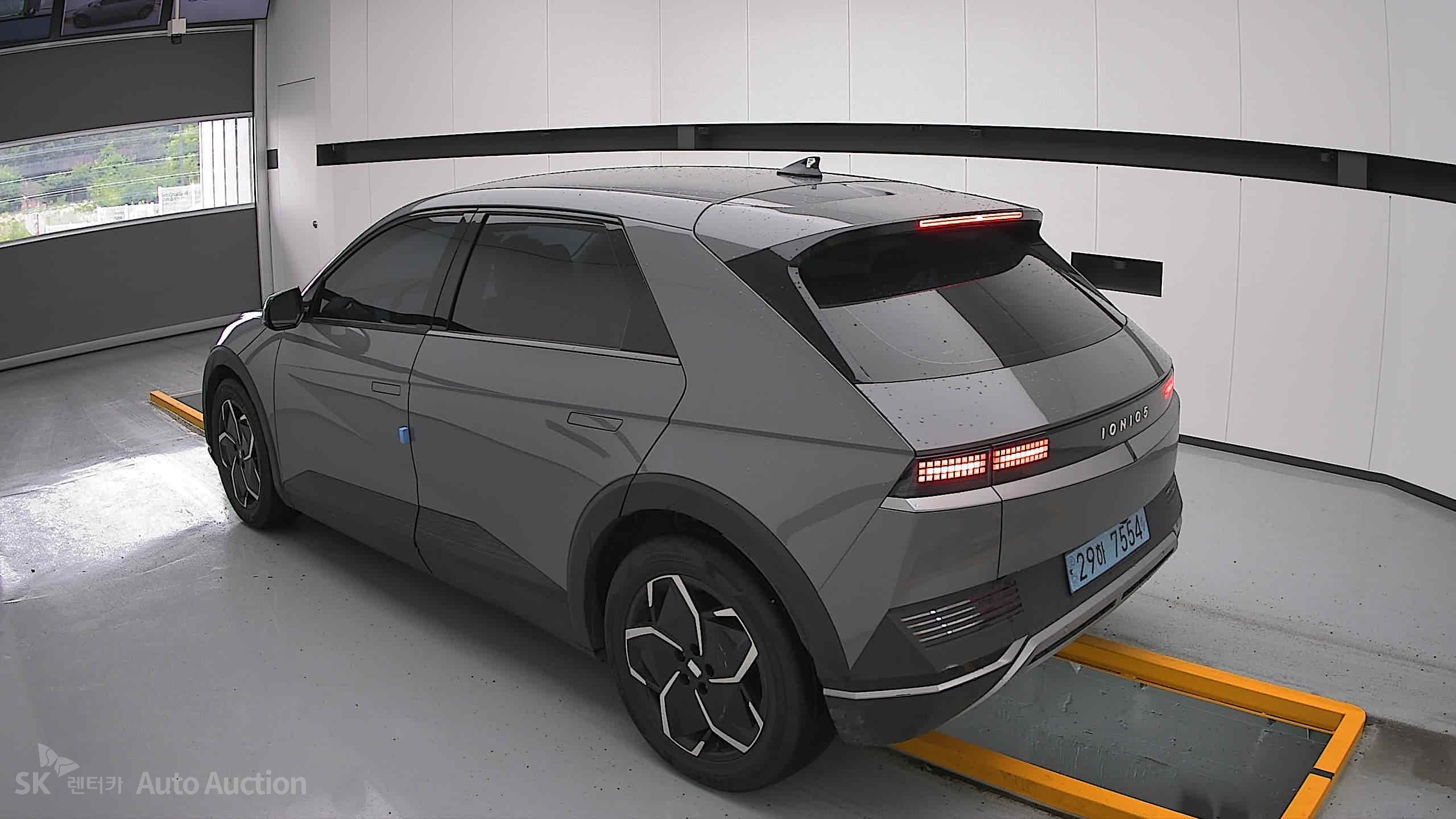2023 - hyundai ioniq