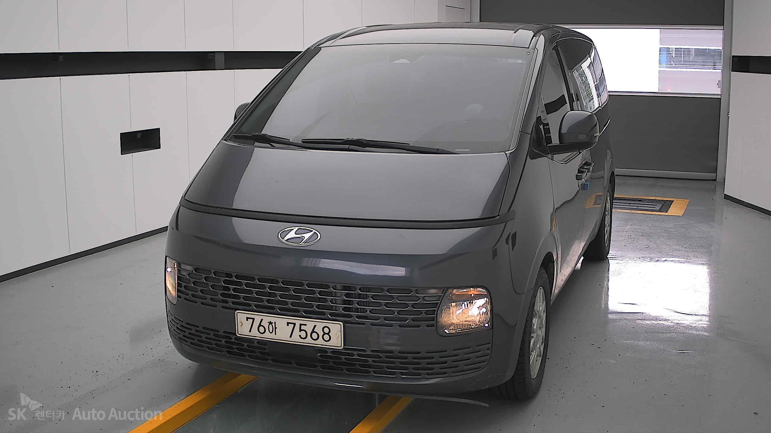 2022 - hyundai staria