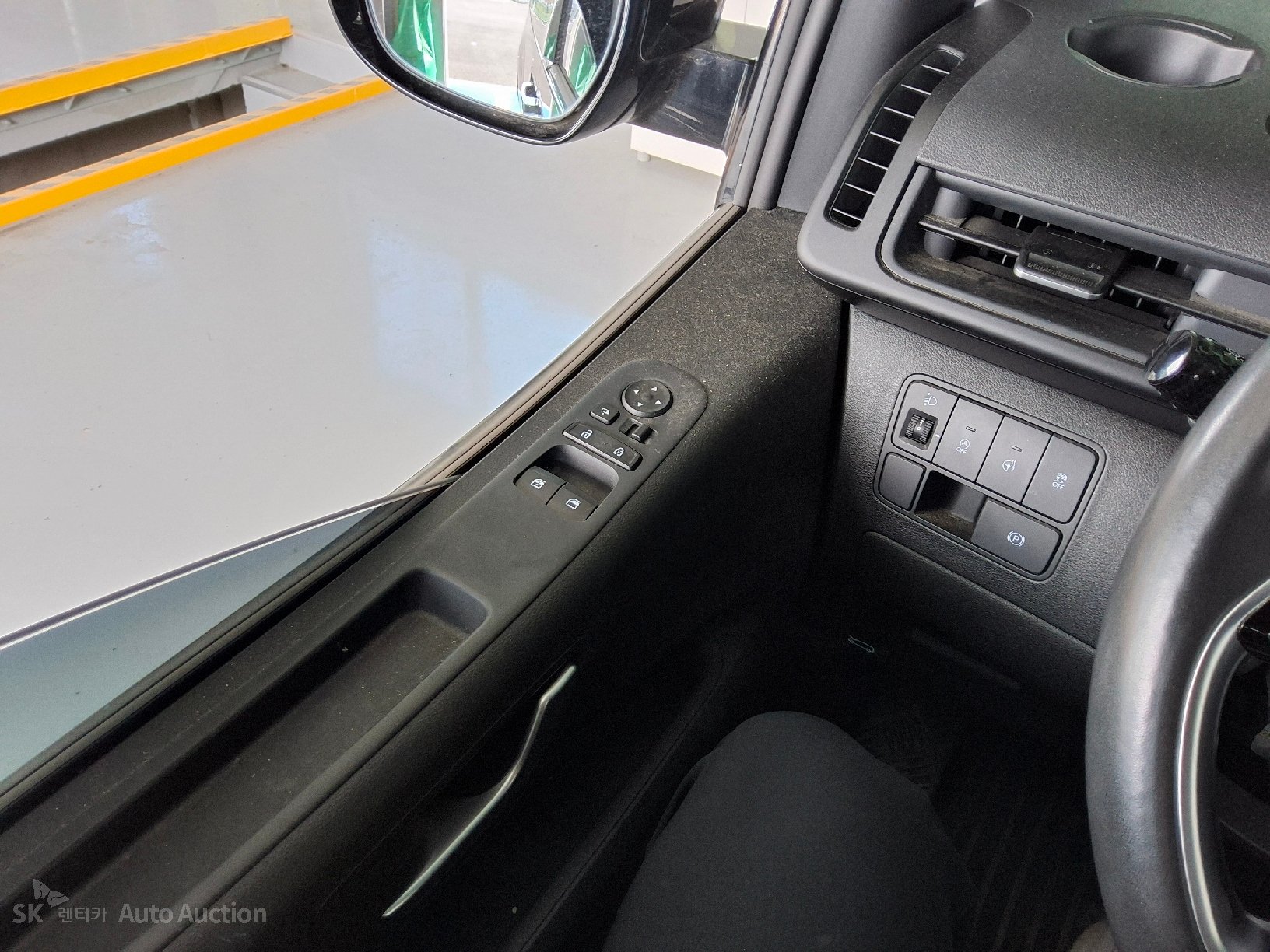 2022 - hyundai staria