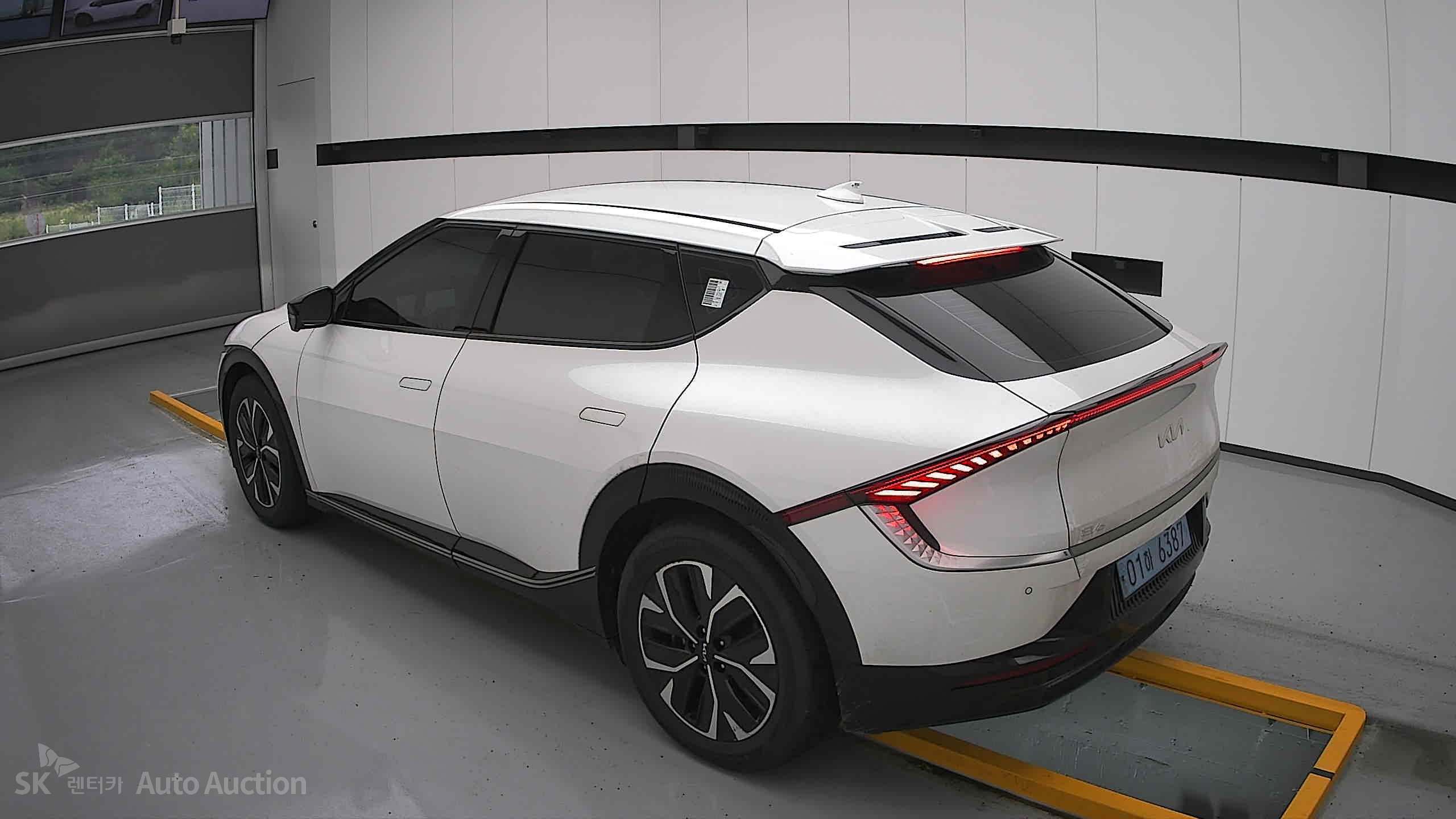 2023 - kia ev6