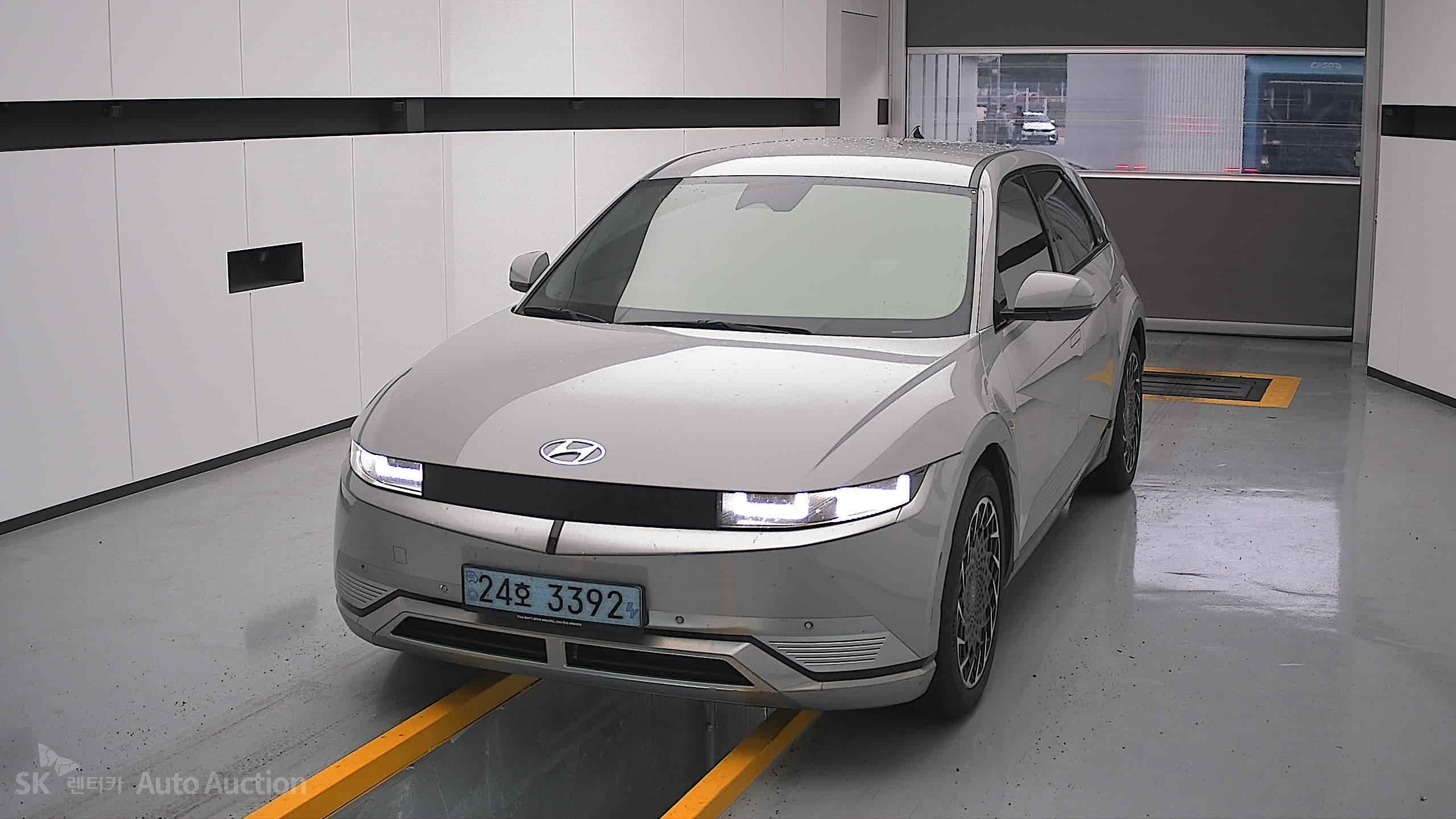 2022 - hyundai ioniq