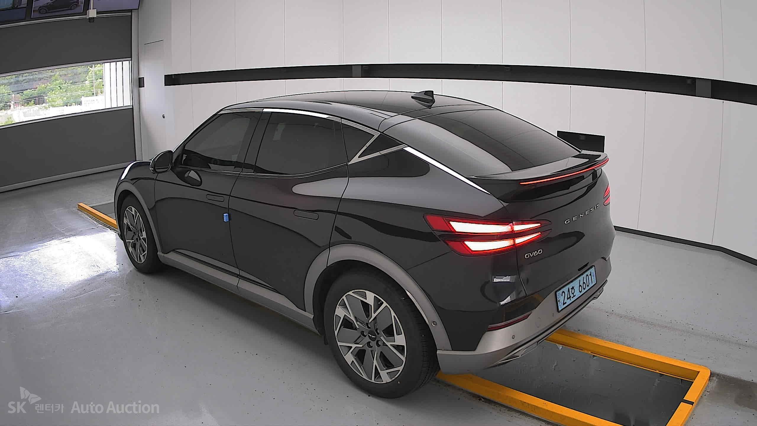 2022 - genesis gv60