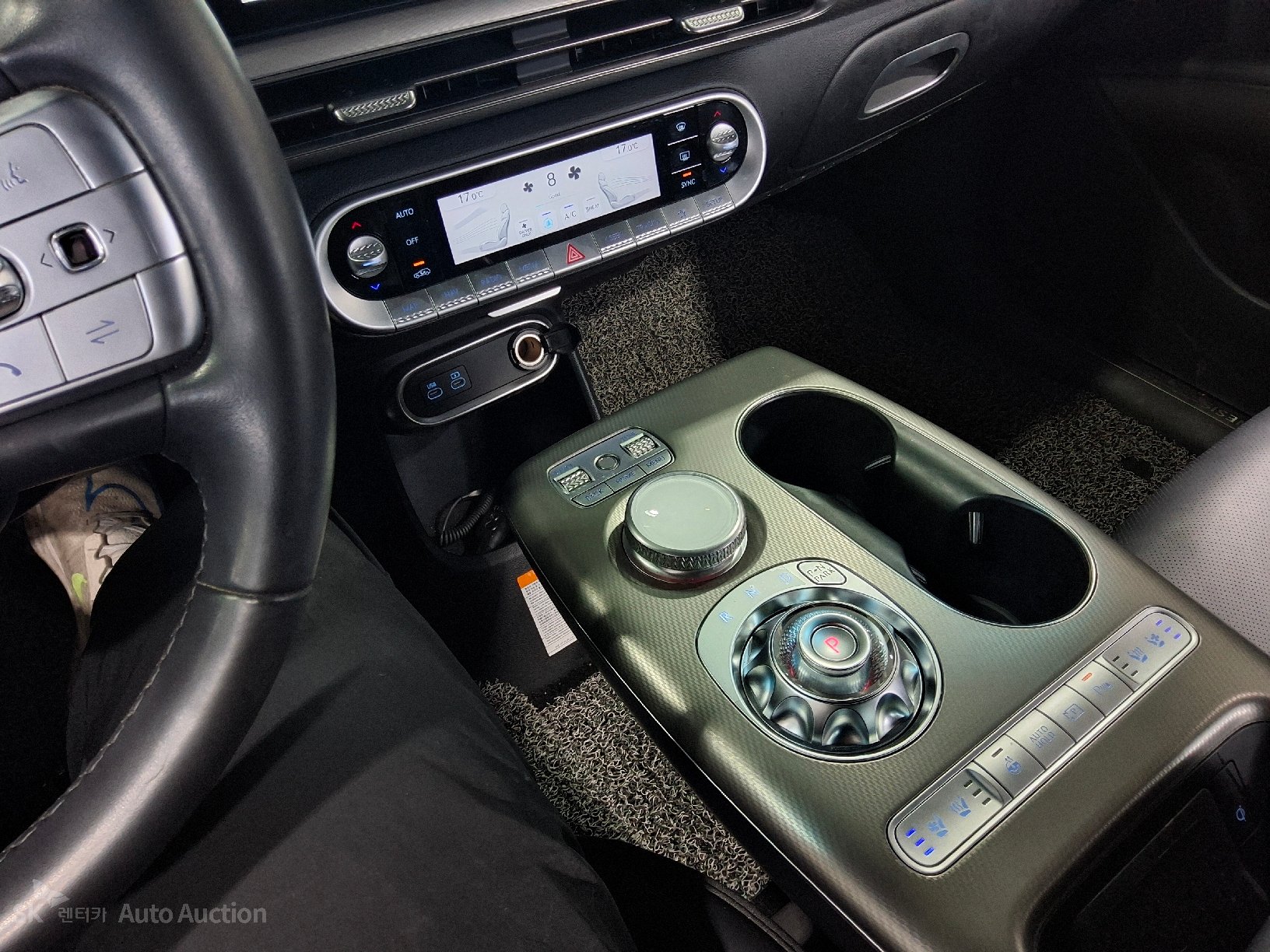 2022 - genesis gv60