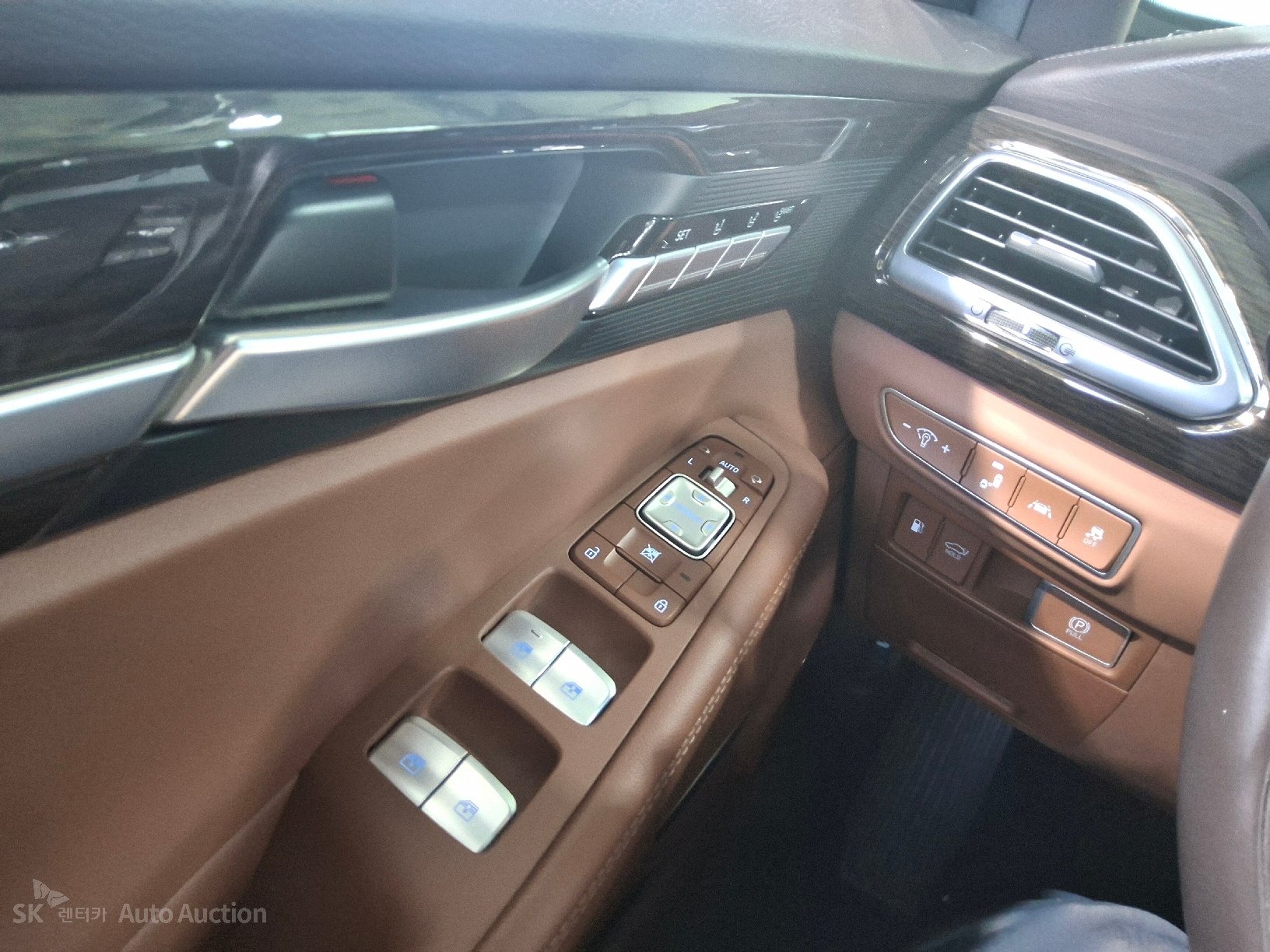 2021 - genesis g90