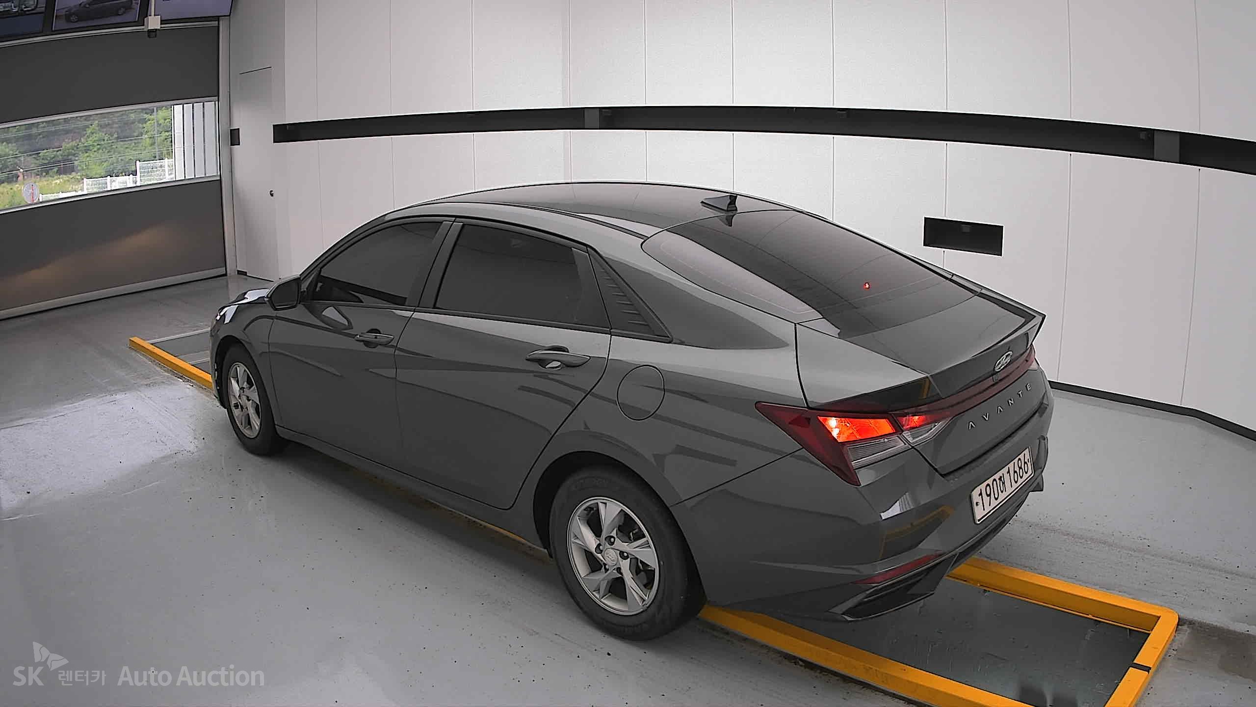 2021 - hyundai avante