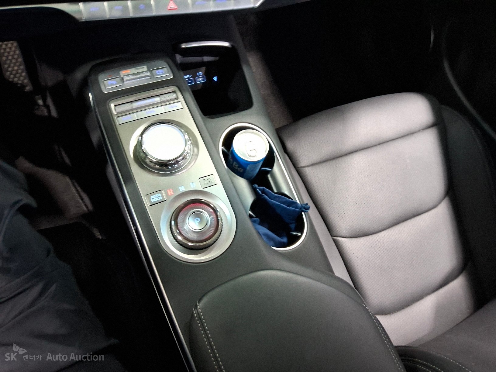 2021 - genesis gv70