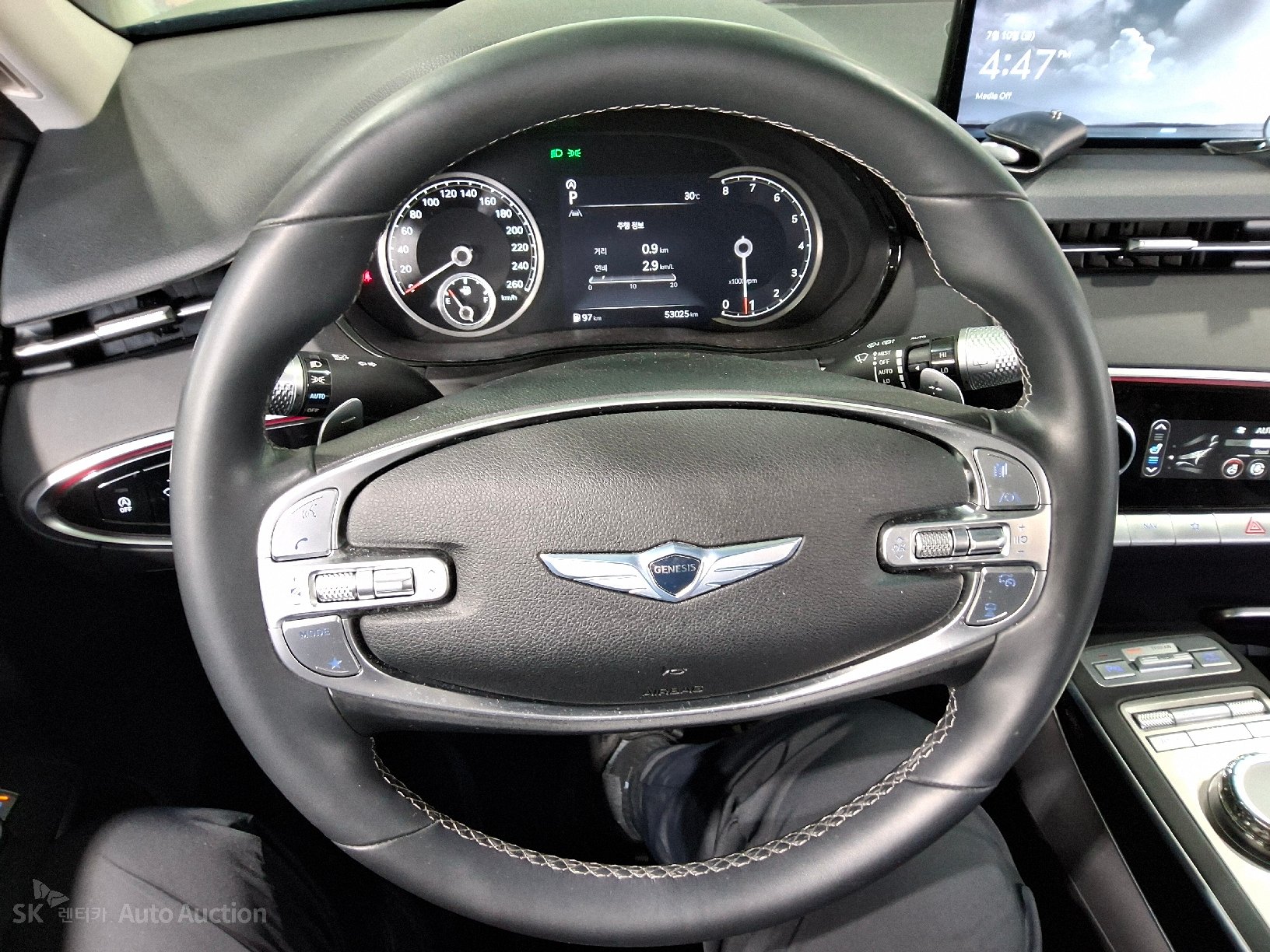 2021 - genesis gv70