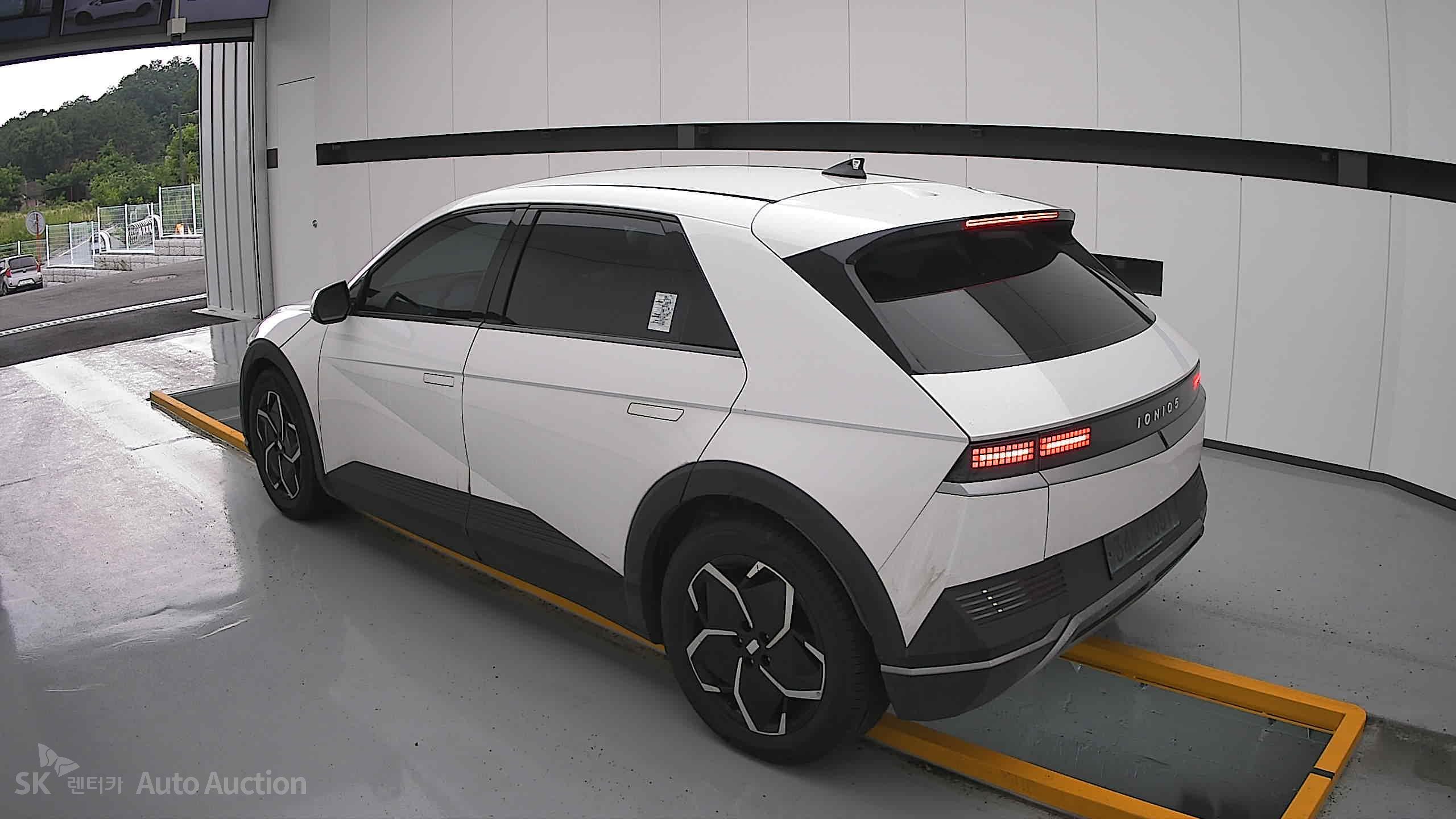 هيونداي Ioniq 2022 — صورة 2