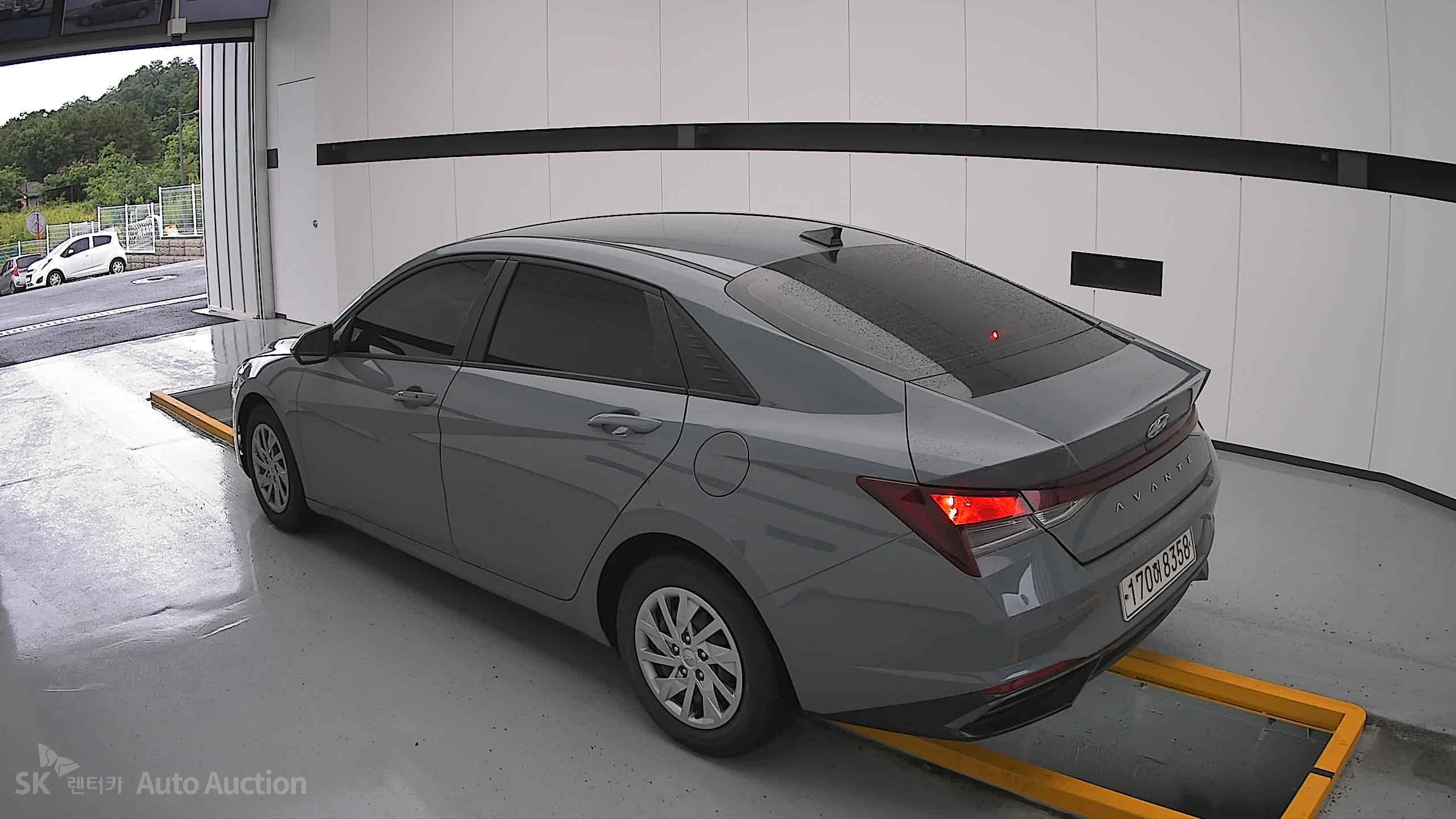 2021 - hyundai avante
