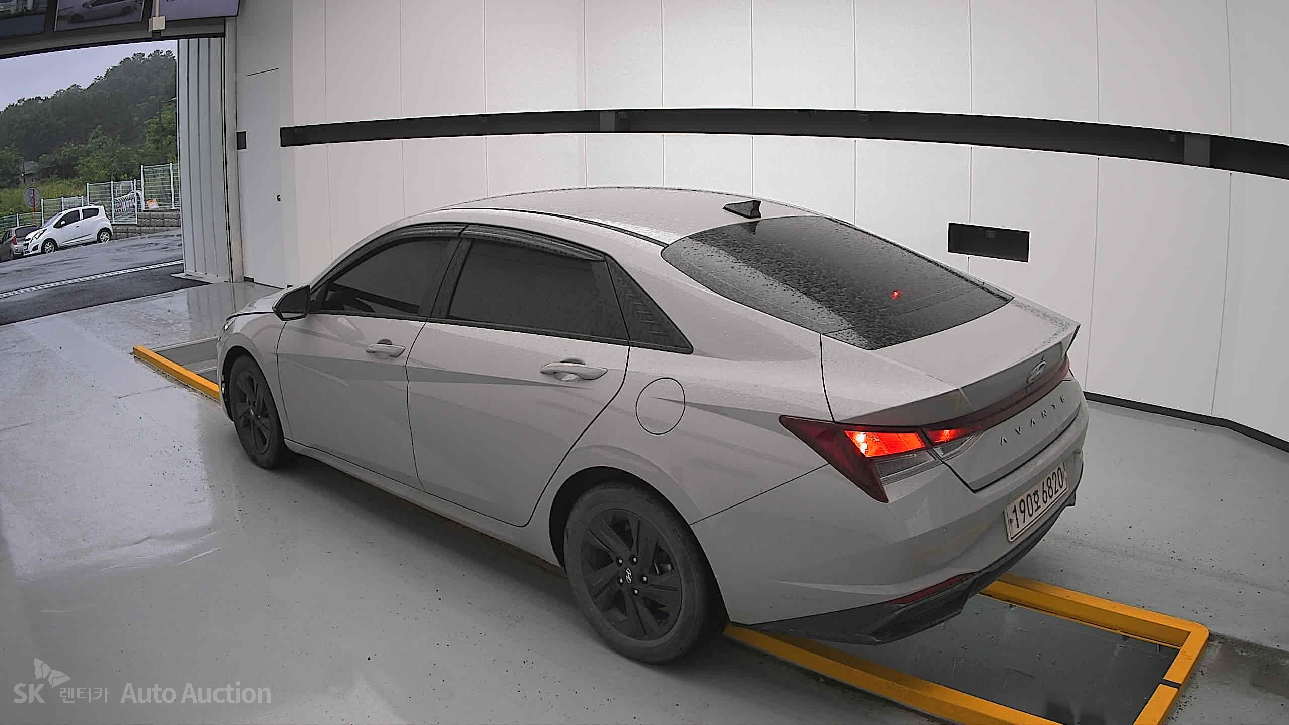 هيونداي أفانتي 2023 — صورة 2