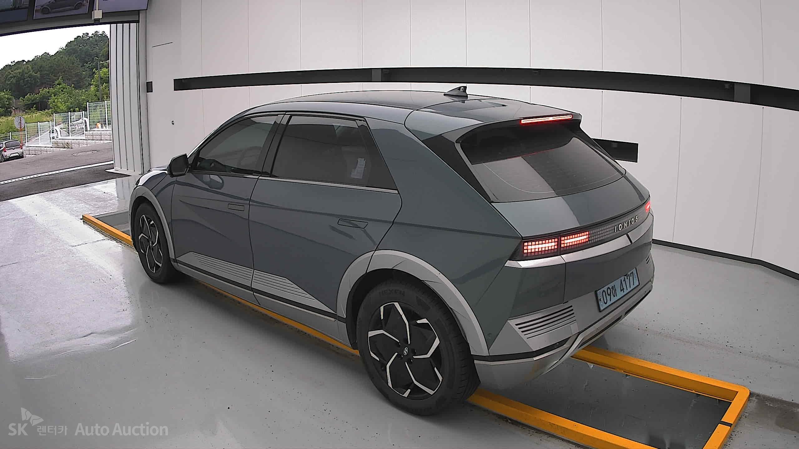هيونداي Ioniq 2023 — صورة 2