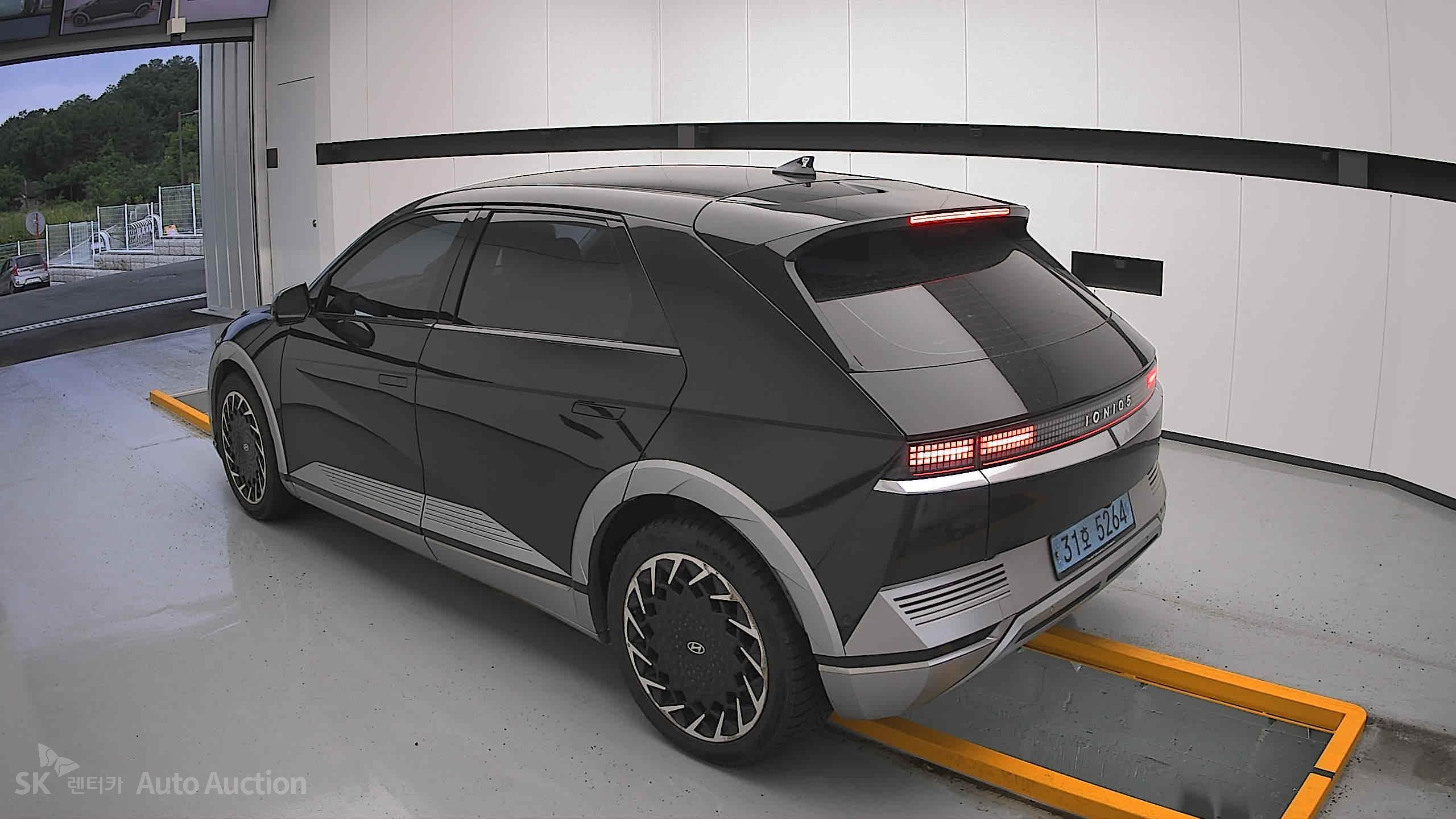 هيونداي Ioniq 2022 — صورة 2