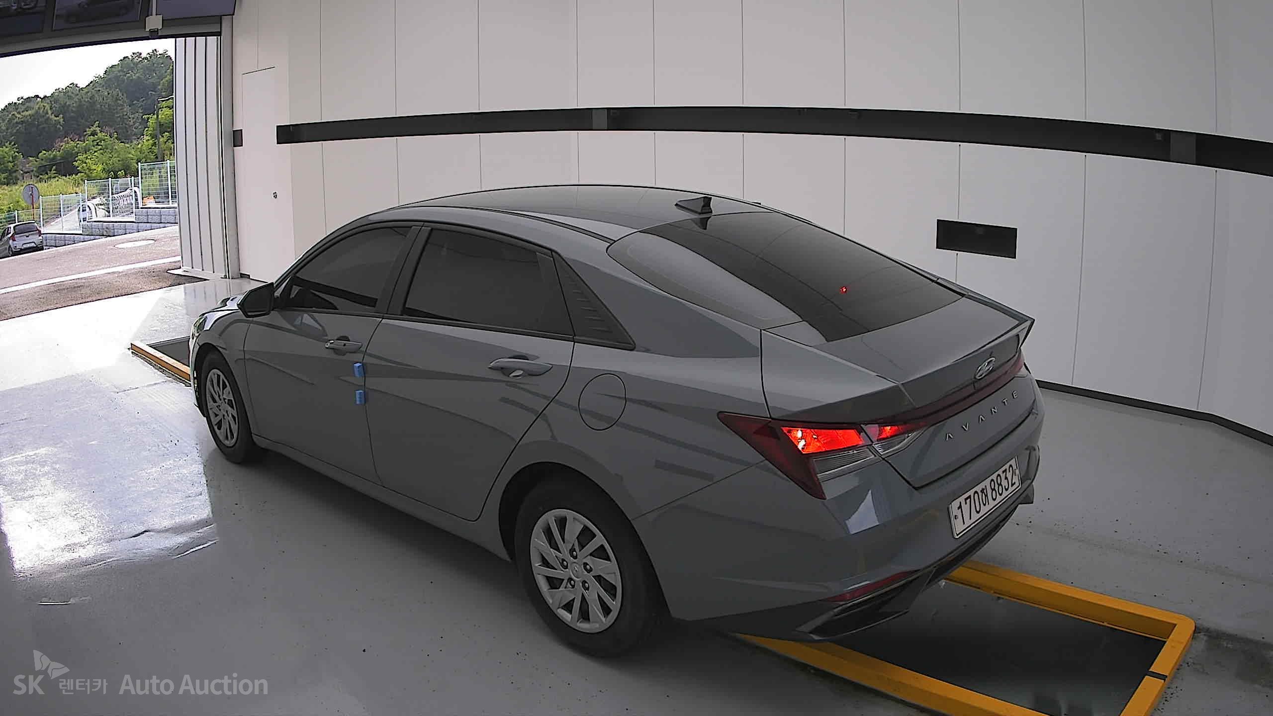 2021 - hyundai avante
