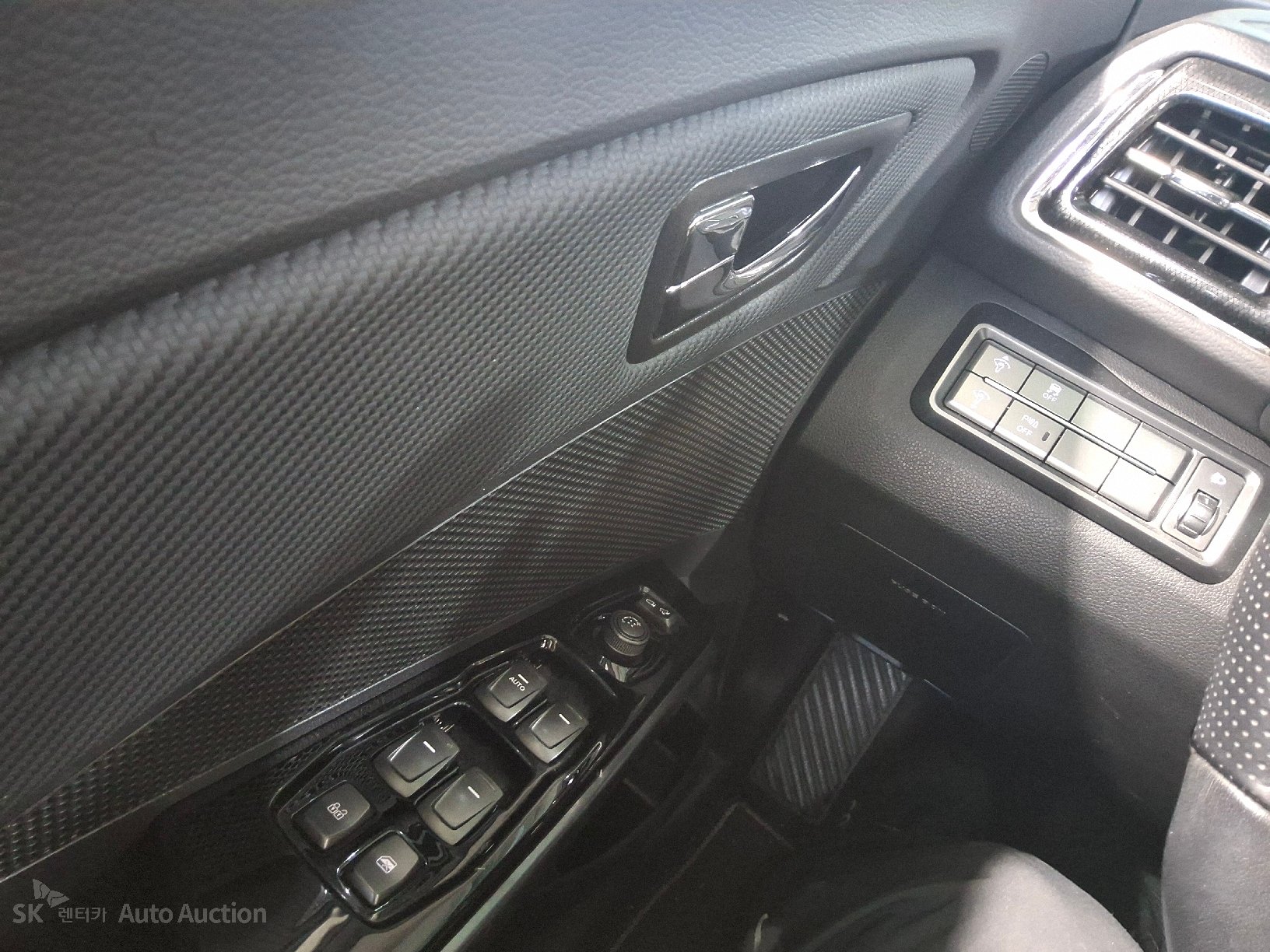 Kg Mobility (Ssangyong) Tivoli 2022 — صورة 10