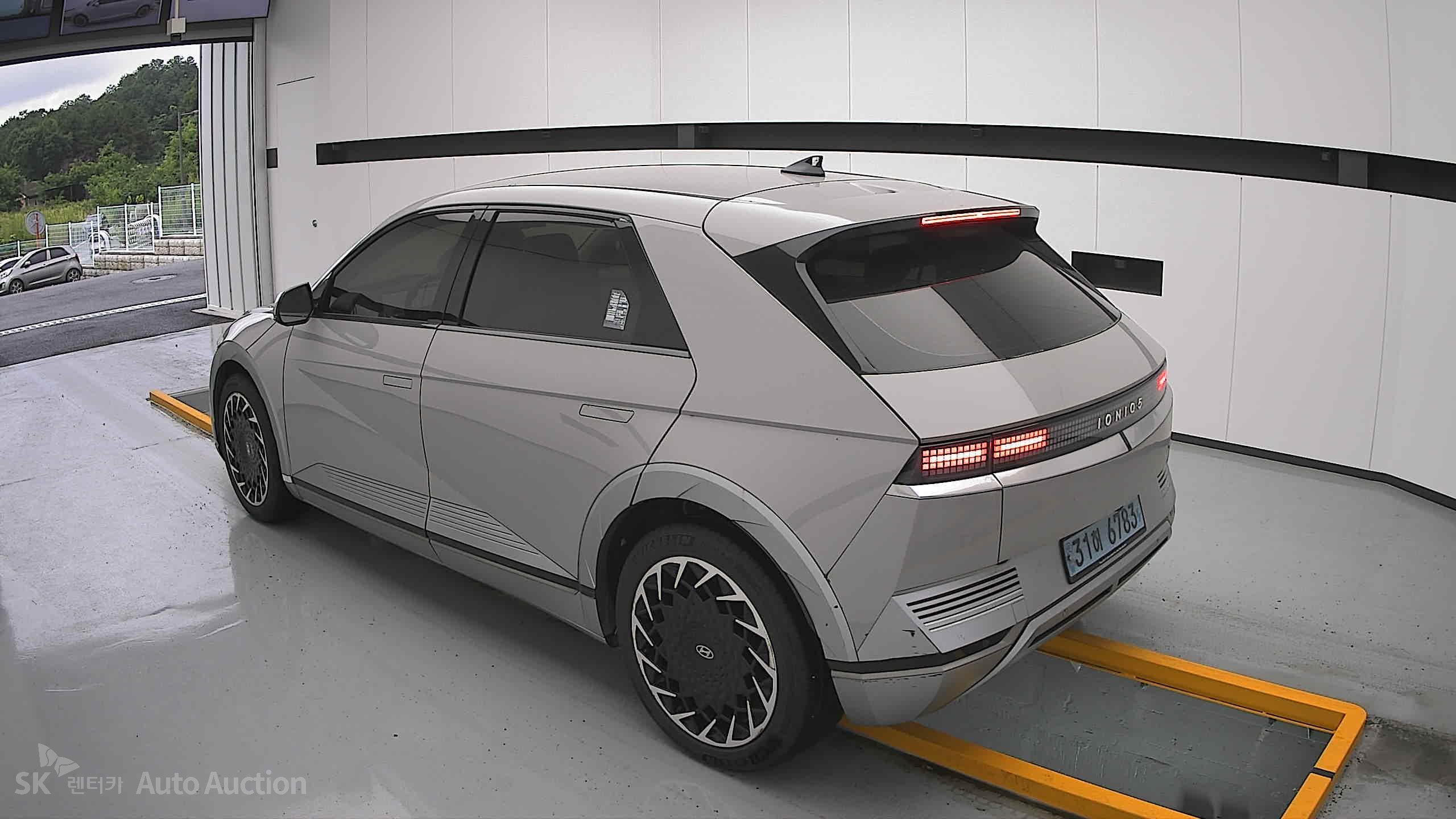هيونداي Ioniq 2022 — صورة 2
