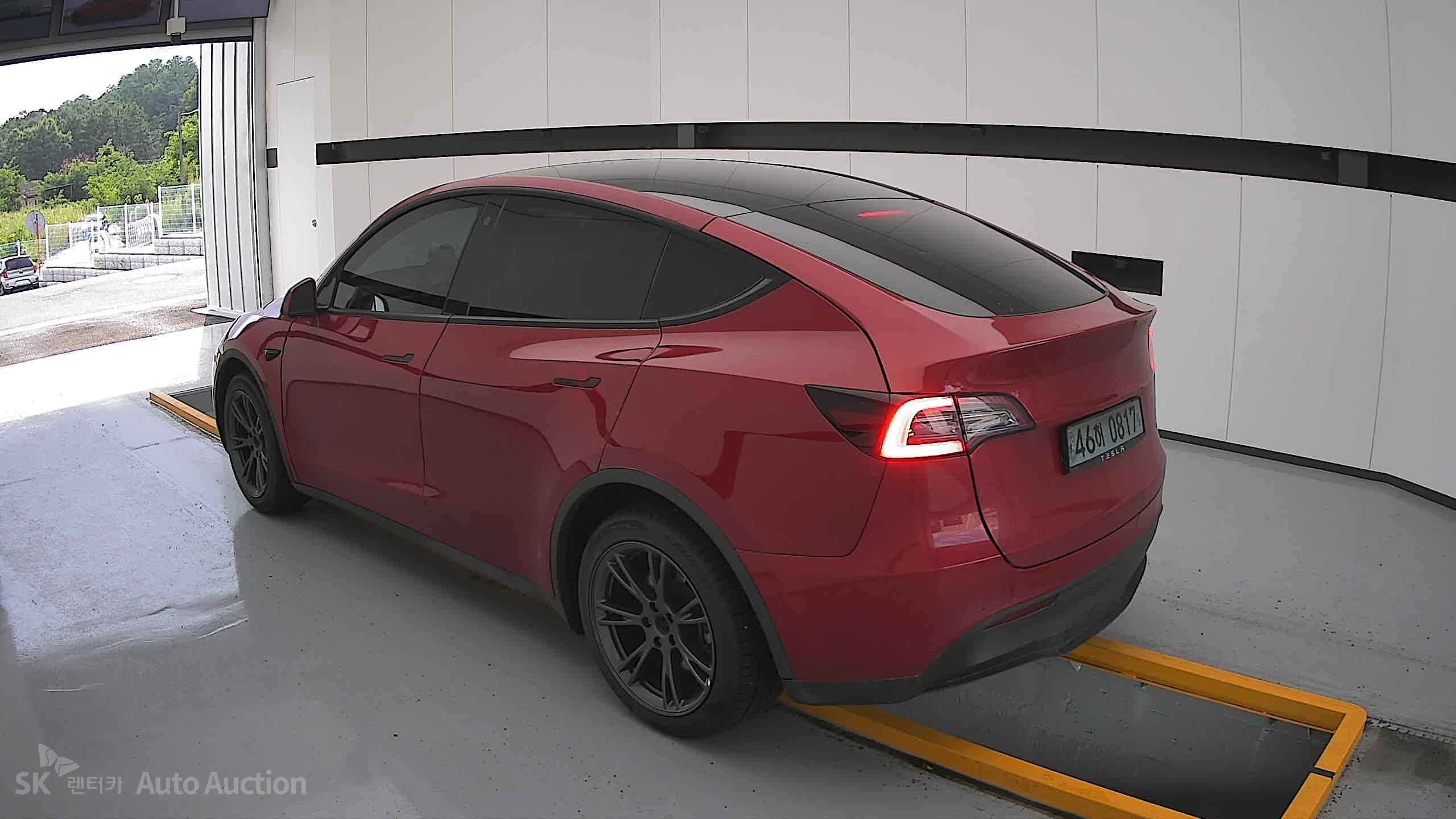 Tesla Model Y 2022 — صورة 2