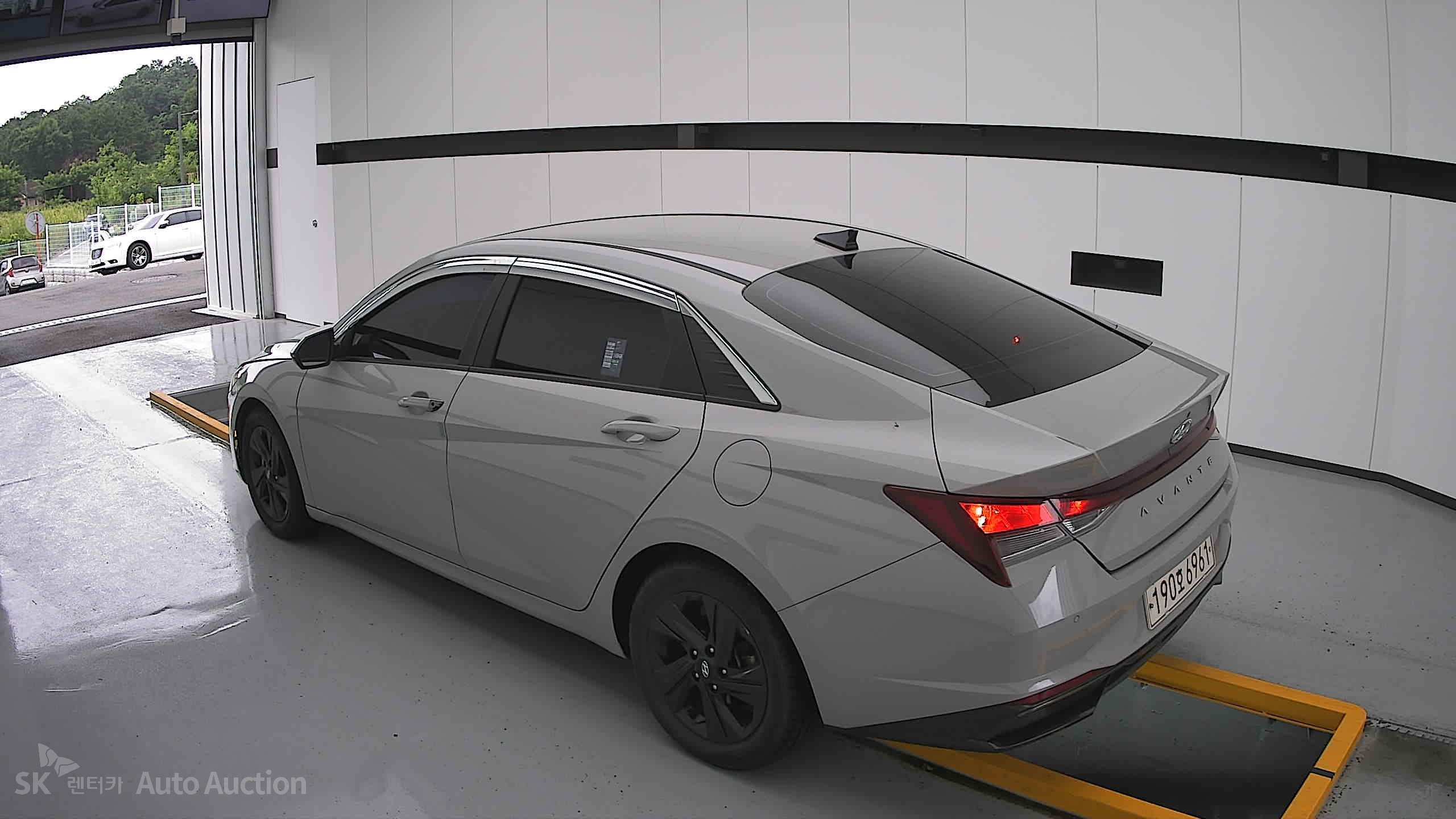هيونداي أفانتي 2023 — صورة 2