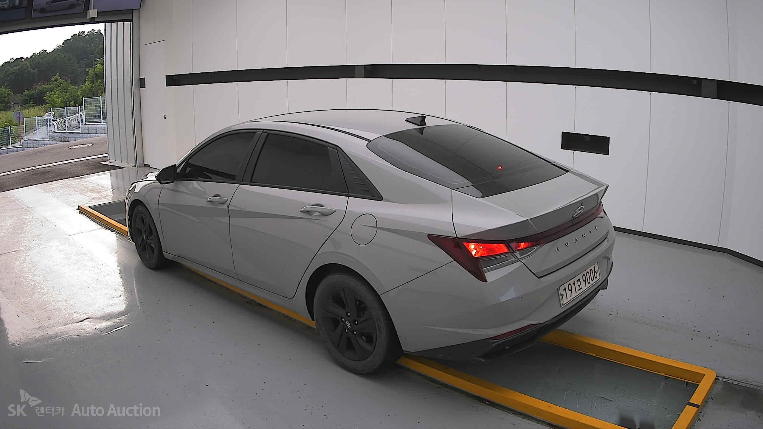 هيونداي أفانتي 2023 — صورة 2