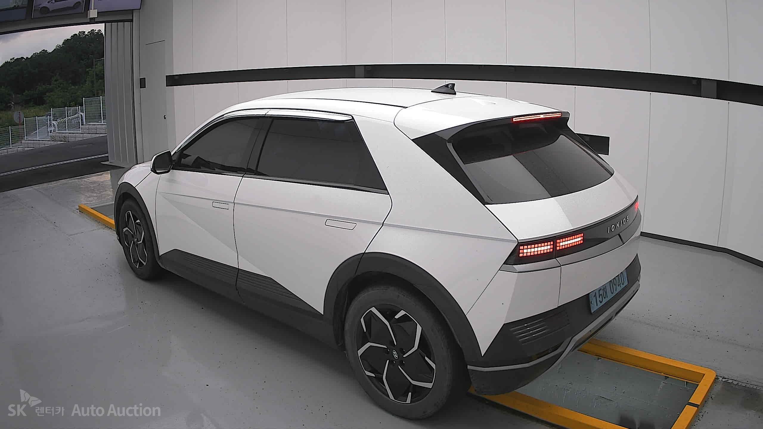 هيونداي Ioniq 2022 — صورة 2
