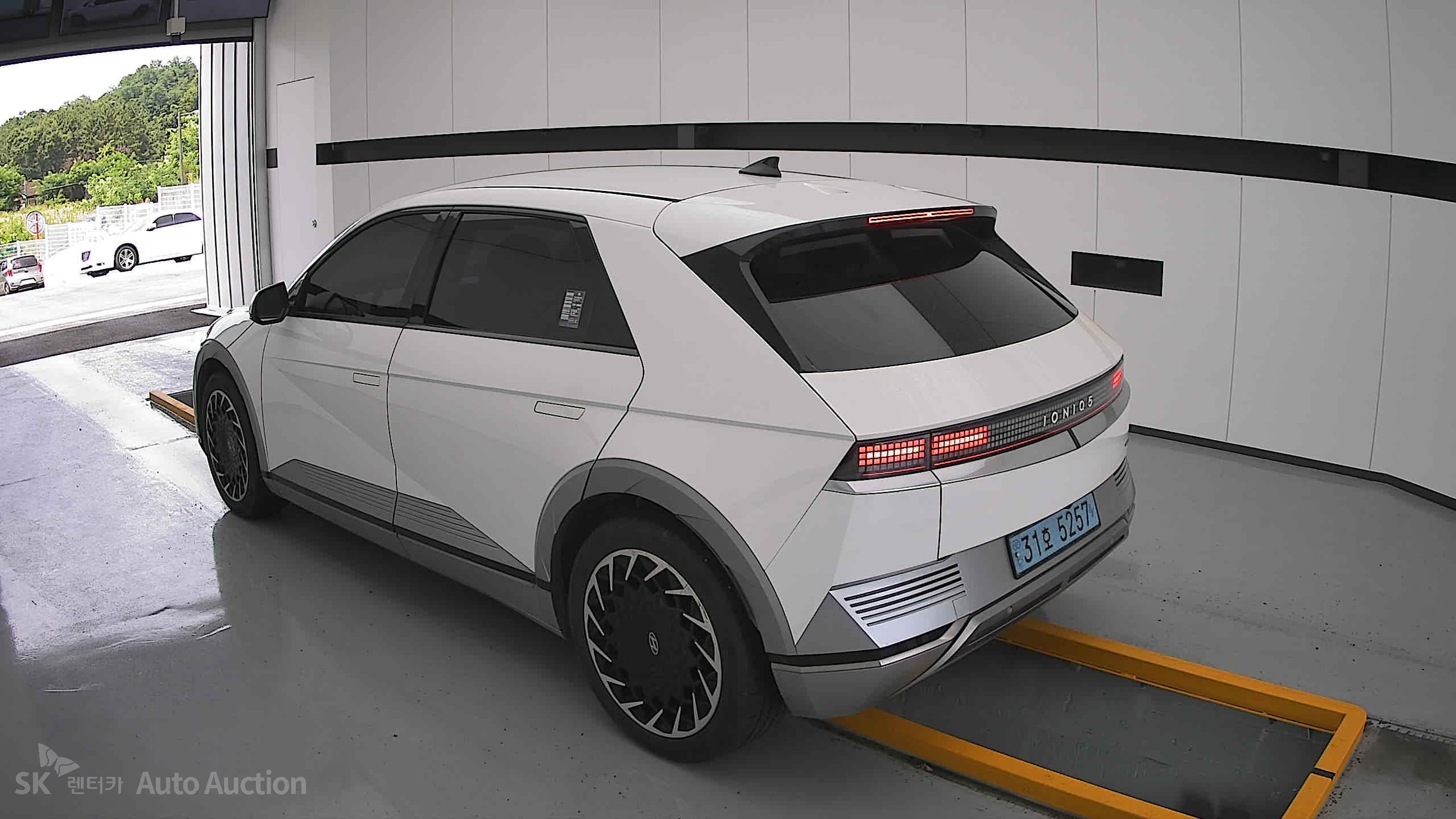 هيونداي Ioniq 2022 — صورة 2