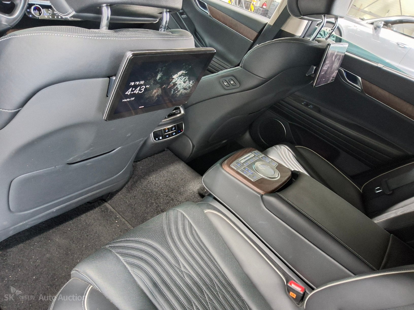 2021 - genesis g80